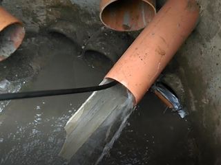 Сантехник 2424. устранение канализационных засоров. чистка пробивка.до 60 м и за пределами города! foto 1