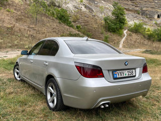 BMW 5 Series foto 4