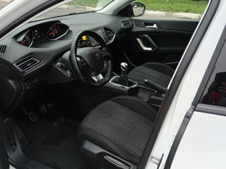 Peugeot 308 foto 9