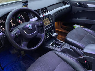 Skoda Superb foto 2