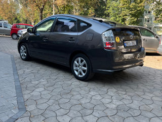 Toyota Prius foto 1