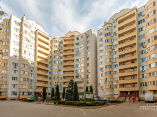 Apartament cu 2 camere, 89 m², Buiucani, Chișinău foto 2