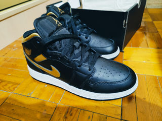 AIR Jordan MID (GS) NEW 39