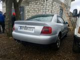 Audi A4 anul 2000 motor 2.5. diesel.  manual cu 6 viteze foto 3