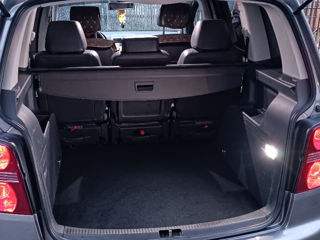 Volkswagen Touran foto 5