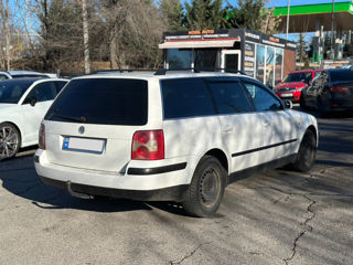 Volkswagen Passat foto 3