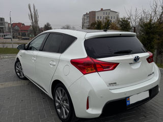 Toyota Auris foto 2