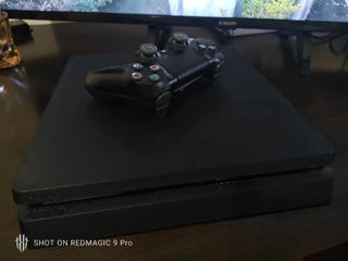 Vînd ps 4 slim