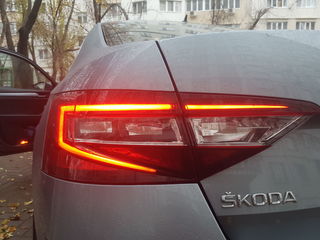 Skoda Superb foto 2