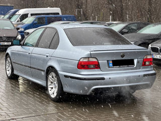 BMW 5 Series foto 5