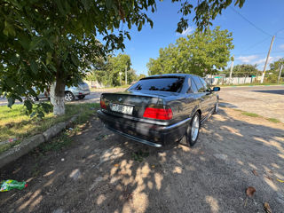 BMW 7 Series foto 4