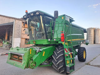 John Deere C670