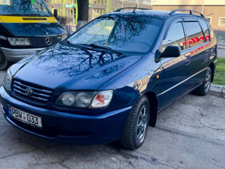 Toyota Avensis Verso