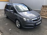 Opel Zafira foto 2