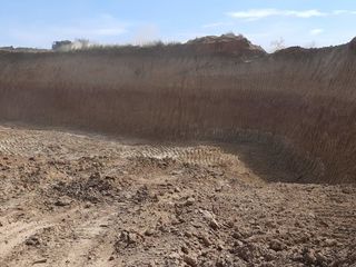 Sapam sau curatim iazuri,bazine,lacuri,canale. foto 8