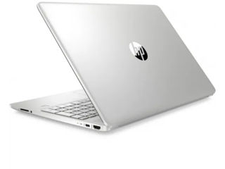 Laptop HP / 8GB / 64 GB SSD / Natural Silver