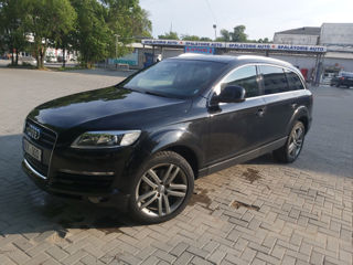 Audi Q7 foto 2