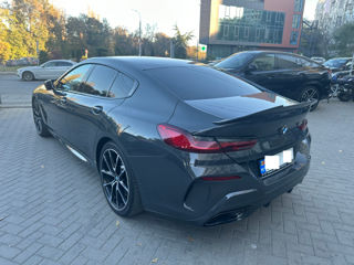 BMW 8 Series foto 4