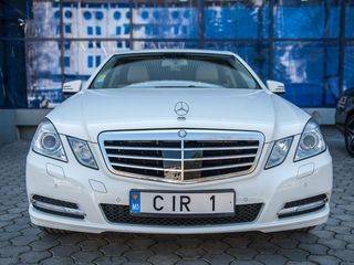 Luna Octombrie-reducere! Mercedes W212 alb exclusiv (nr.CIR 1),salon deschis! - 15 €/ora, 69 €/zi foto 2