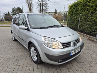 Renault Grand Scenic foto 2