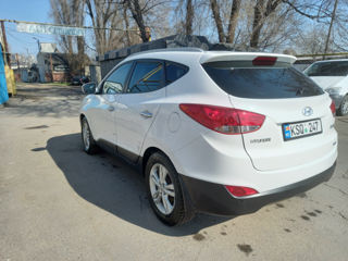 Hyundai ix35 foto 1