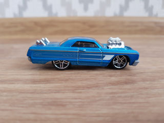 Hot Wheels mainline (91 modele, despachetate)