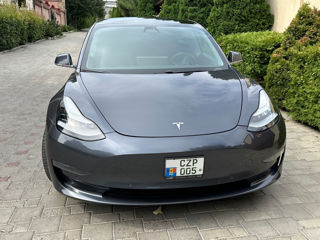 Tesla Model 3 foto 3