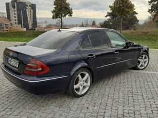 Mercedes E-Class foto 3