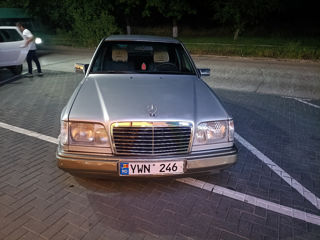 Mercedes Series (W124)