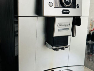 Кофемашина delonghi perfecta cappuccino  б/у