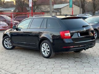 Skoda Octavia foto 3