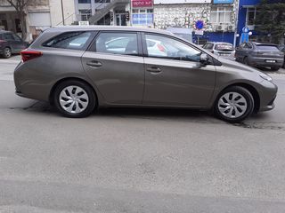 Toyota Auris foto 4