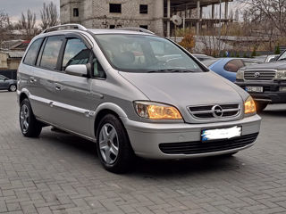 Opel Zafira foto 2