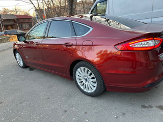 Ford Fusion foto 2