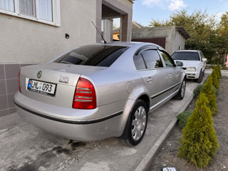 Skoda Superb foto 10