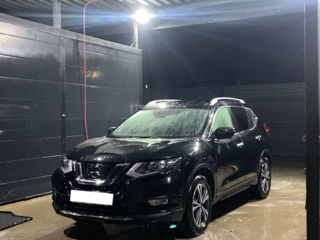 Nissan X-Trail foto 2