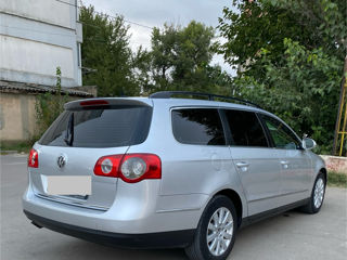 Volkswagen Passat foto 2