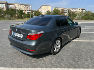 BMW 5 Series foto 2