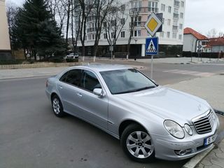 Mercedes E Class foto 9