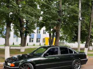 BMW 7 Series foto 3