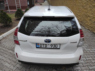 Toyota Prius + foto 4