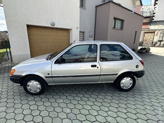 Ford Fiesta 1995 foto 2