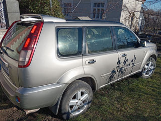 Nissan X-Trail foto 3