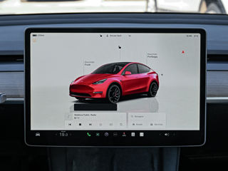 Tesla Model Y foto 10