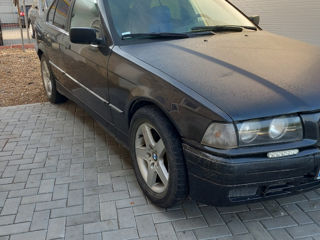 BMW 3 Series foto 2