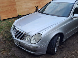 Mercedes E-Class foto 2