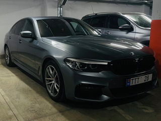 BMW 5 Series foto 10