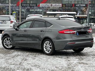 Ford Fusion foto 5