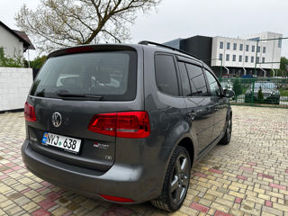 Volkswagen Touran foto 8