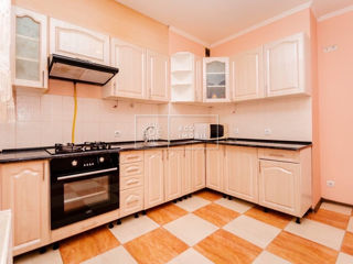 Apartament cu 3 camere, 83 m², Centru, Chișinău foto 4